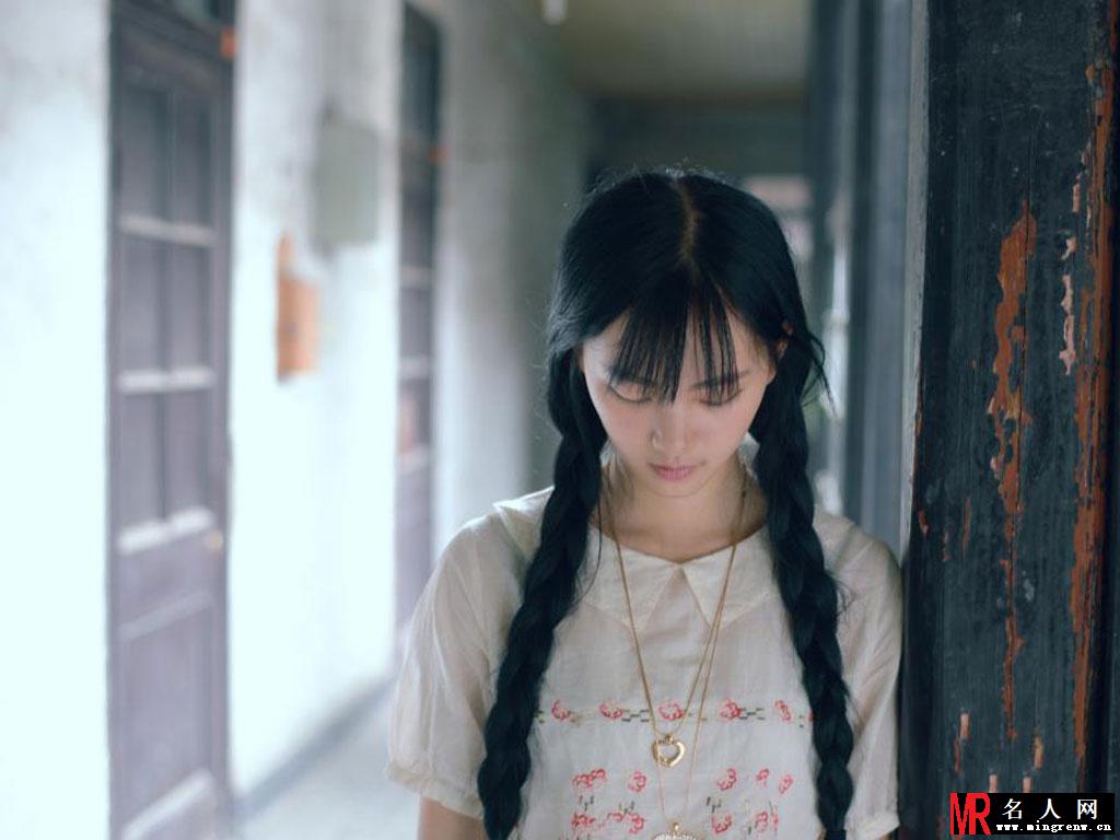 樱花女神黄灿灿安静唯美气质写真(1)