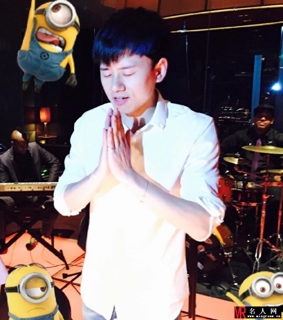 张杰生日获圈内好友祝福 与谢娜情侣装现身(1)