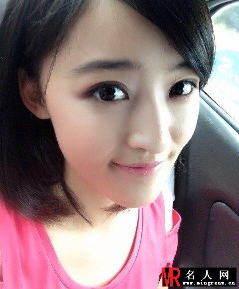 央视体育美女主播杨茗茗走红 美艳私照曝光(1)
