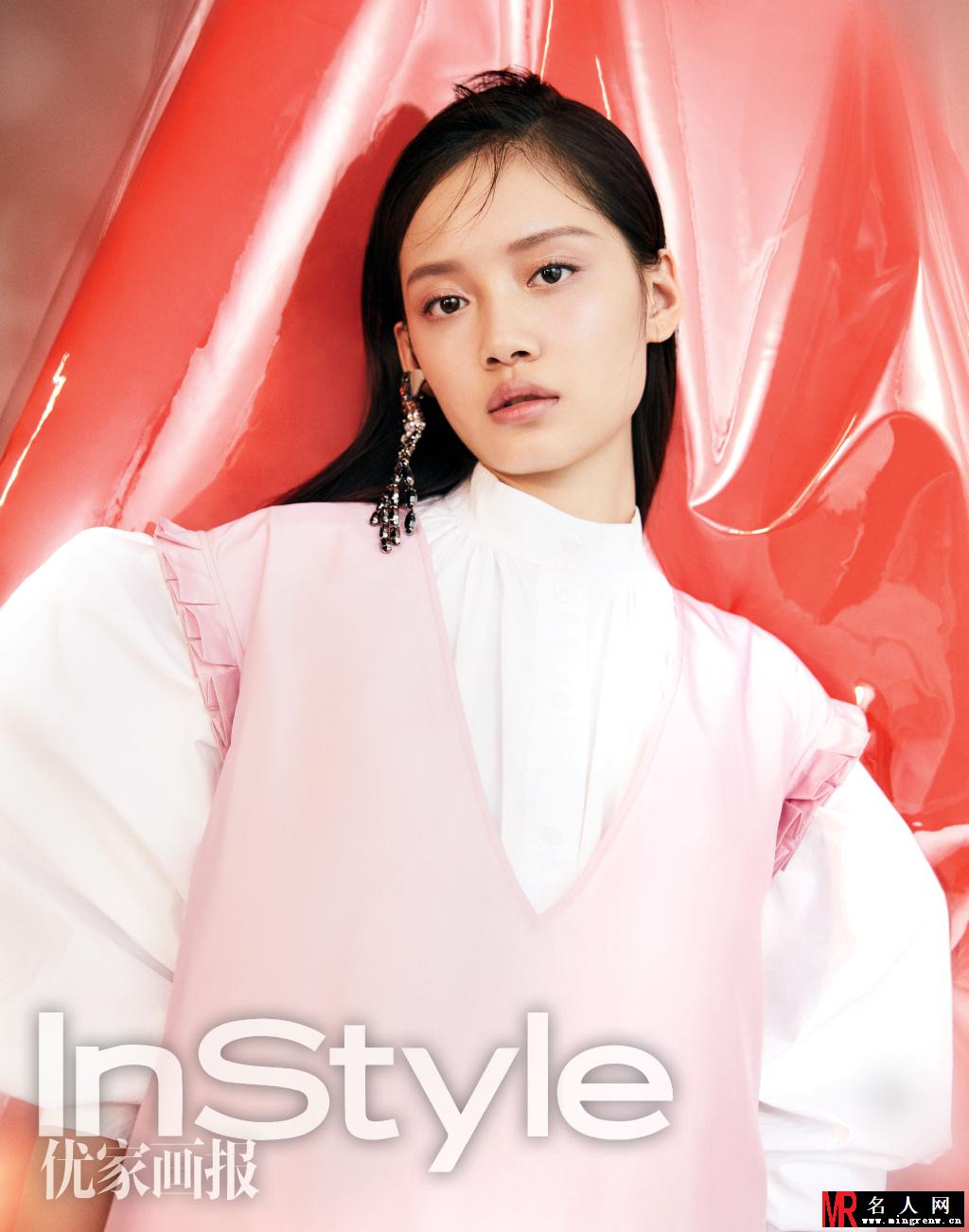 孙伊涵杂志大片曝光 复古成衣在身尽显妩媚个性(1)