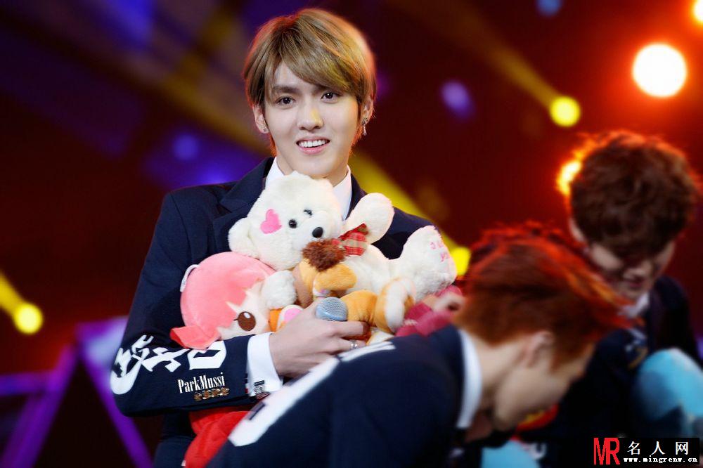 吴亦凡2013年帅气现身上海演唱会卖萌合集(1)