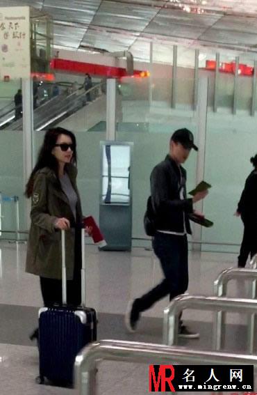 高圆圆婚后怀孕顺其自然 随夫回台湾探亲(1)