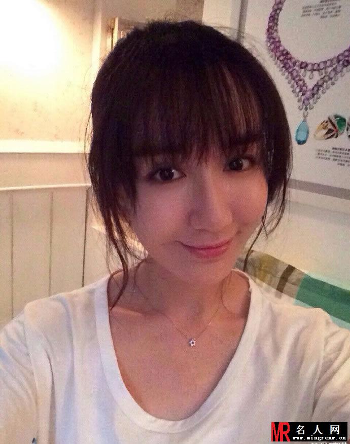 娄艺潇疑似整容 整容前后照片大对比(1)