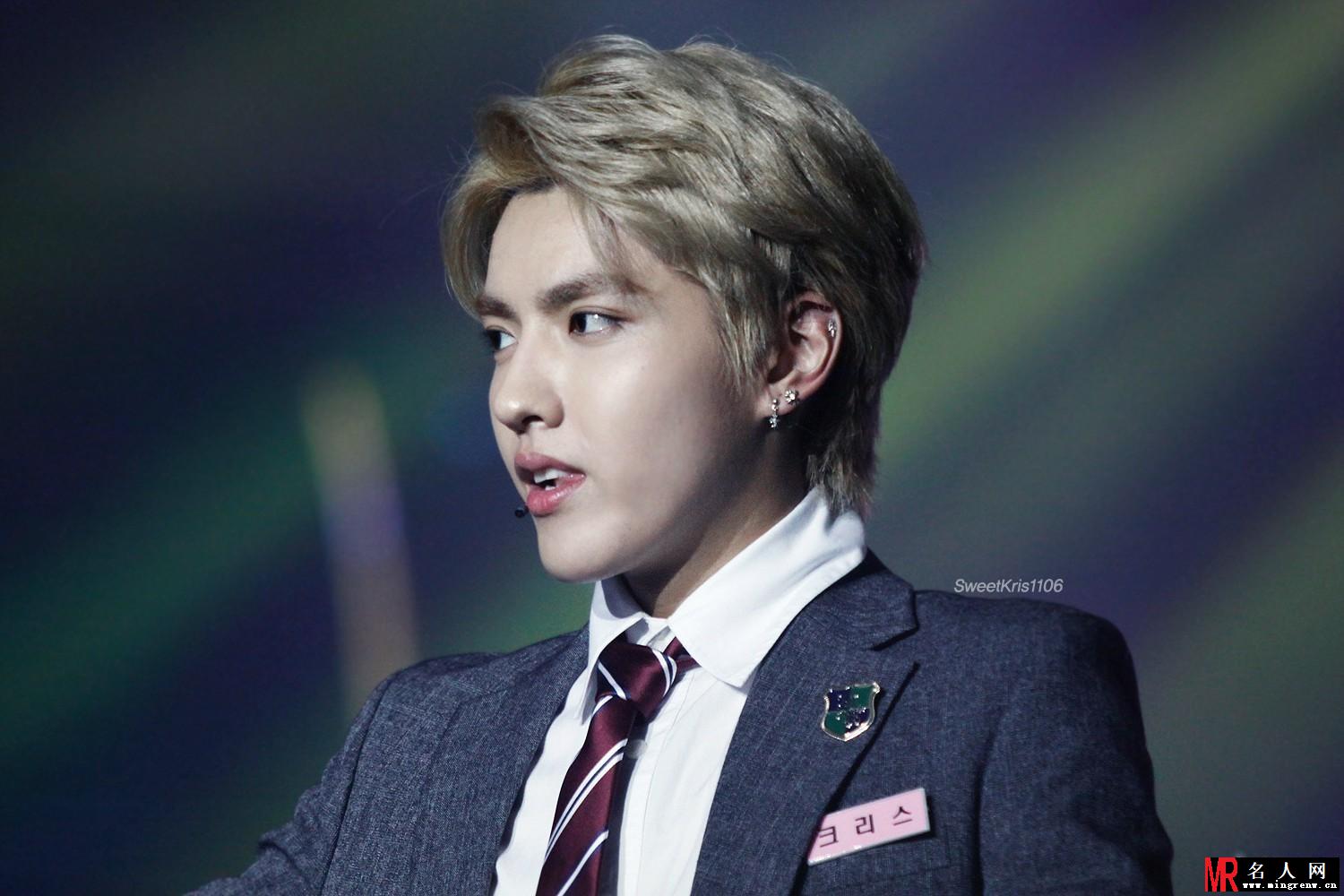 2013年榜样力量EXO吴亦凡现身首尔青少年庆典引轰动(1)