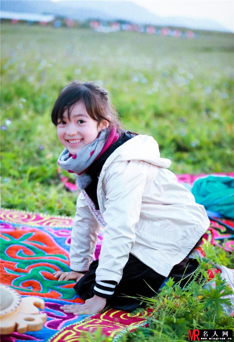 元气少女！《爸爸3》夏天草原写真美如画(1)