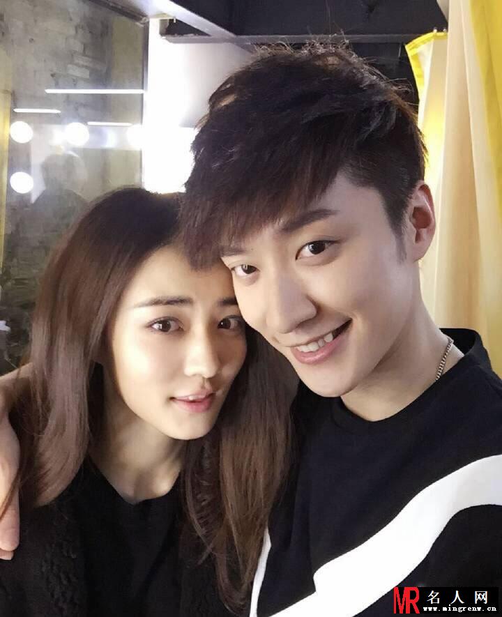 《我们相爱吧》乔任梁徐璐亲密合照(1)