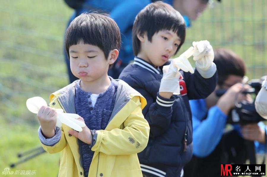 爸爸2集体现身蒙古草原 费曼JOE结为好基友(1)