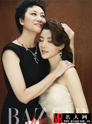 明星母女照大盘点 李小璐貌不如母亲(1)