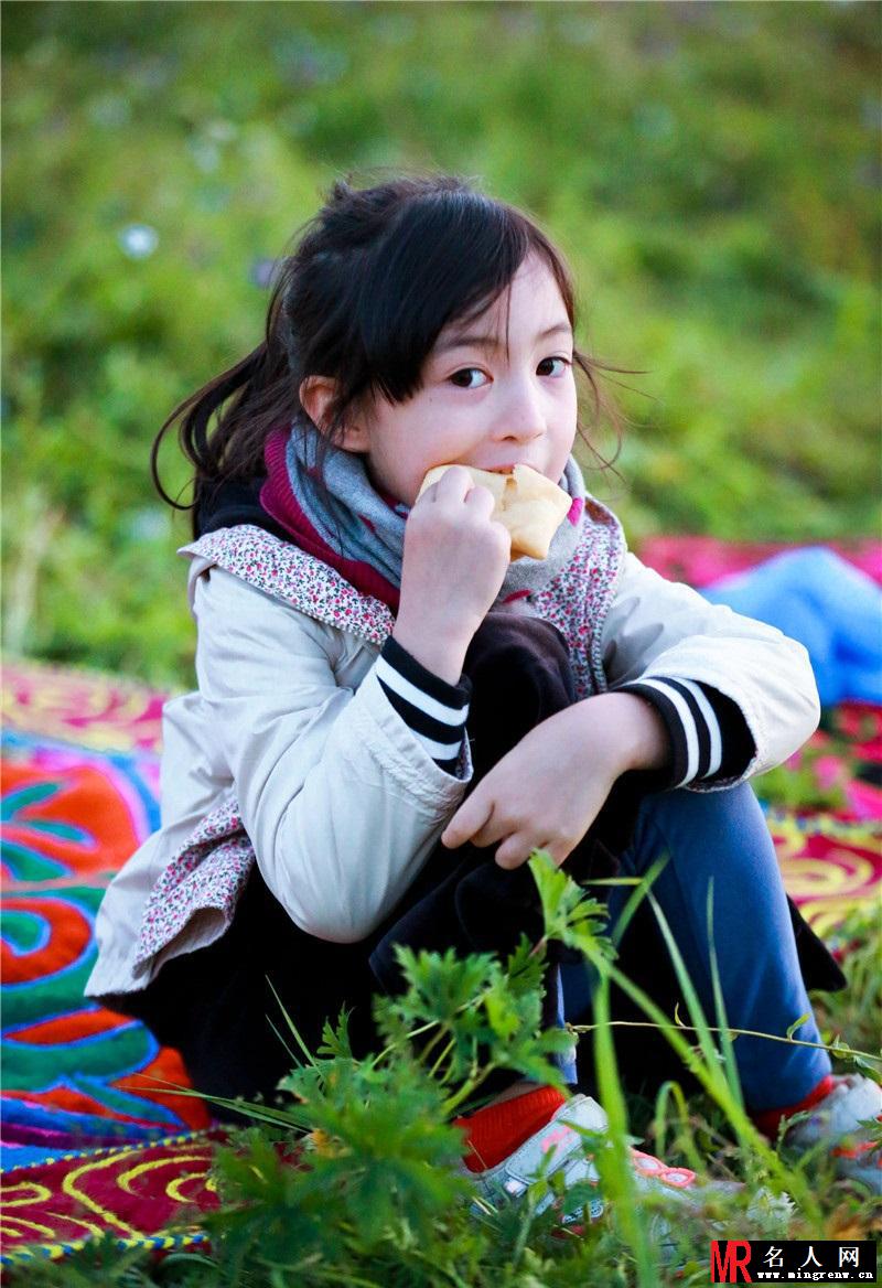 元气少女！《爸爸3》夏天草原写真美如画(1)
