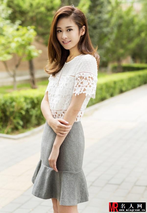 颖儿最新夏日街拍大片 清新淡雅少女十足(1)