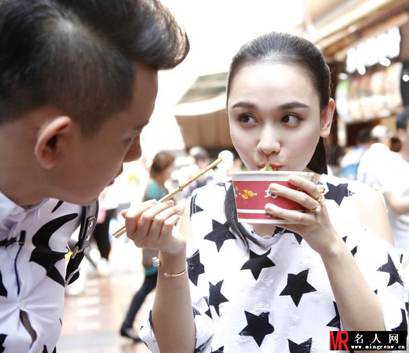 《明星美食地图》孙骁骁李响“情侣装” 带你游重庆美食(1)