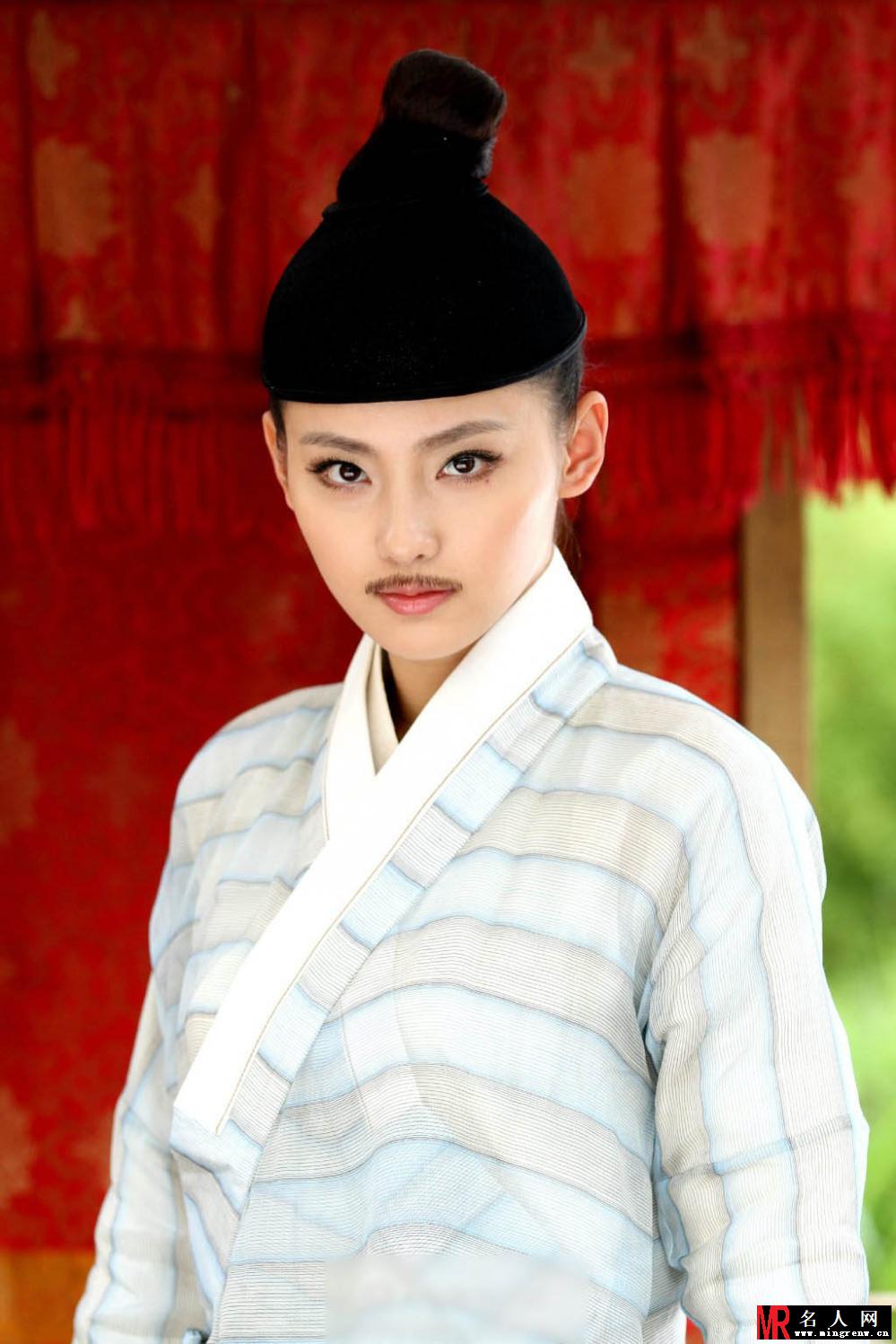 张嘉倪曝美人如画剧照 沐浴画面惊艳(1)