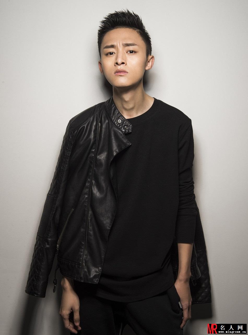 《少年班》都金翰写真 演绎都式深情(1)