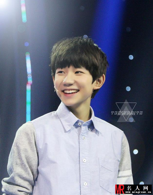 TFBOYS王源《中国文艺》 粉嫩脸蛋惹人爱(1)