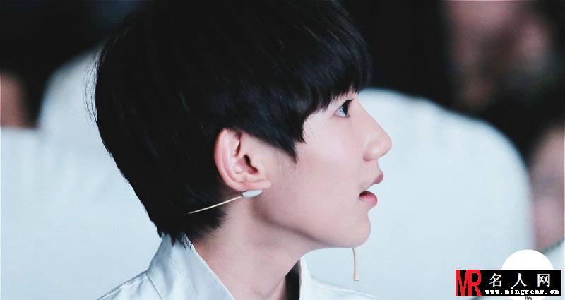 TFBOYS王源《中国文艺》 粉嫩脸蛋惹人爱(1)