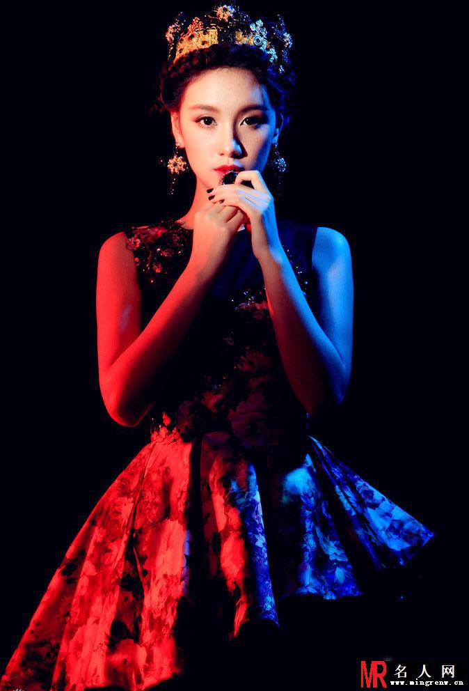 新生代美女演员程砚秋光影大片唯美灵动(1)
