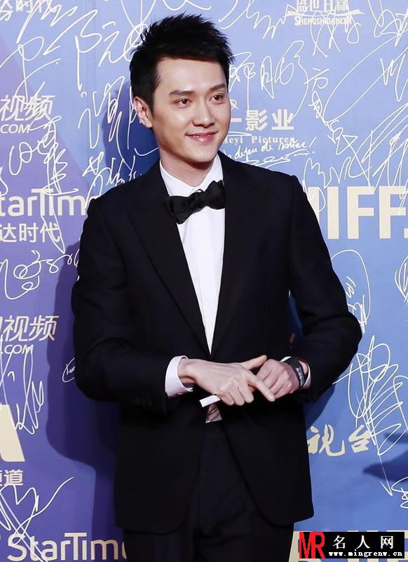 北京国际电影节闭幕红毯集锦 李玟爆乳展火辣曲线(1)