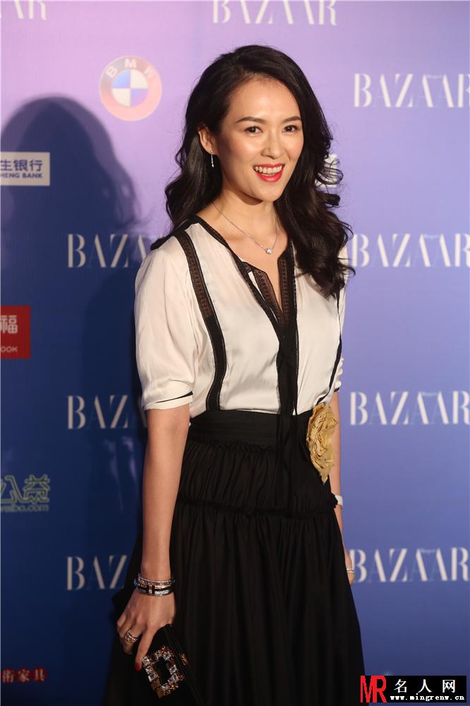 章子怡复古装现身芭莎慈善夜 为公益豪掷千金(1)
