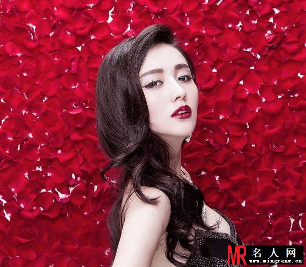 演员李艾瑾最新写真 妩媚妖艳获赞(1)
