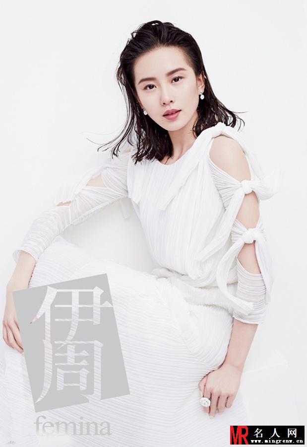 刘诗诗清新杂志大片 白裙简洁不失优雅(1)