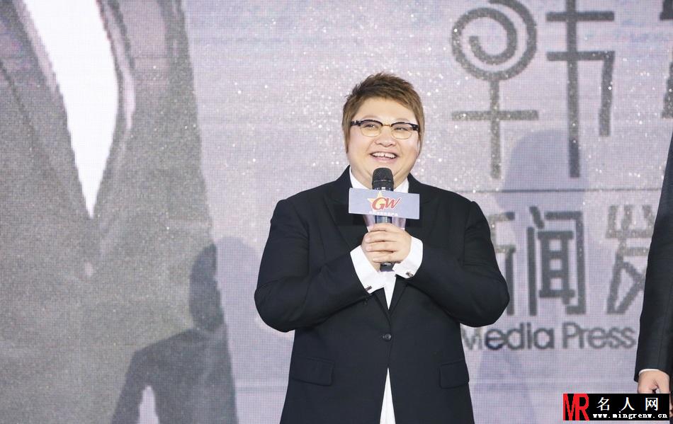 韩红揭巡演场次谈黄晓明婚礼:不会帮挡酒(1)