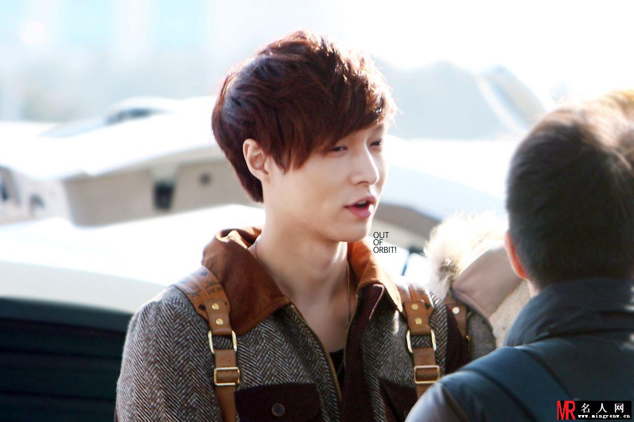 EXO张艺兴2012年12月机场潮范十足帅气机场照合集(1)