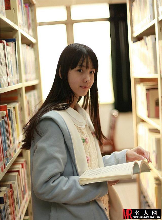 左耳女主角陈都灵生活照 素颜灵动力压奶茶妹妹(1)
