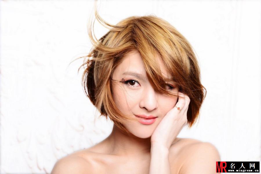 郭静新歌宣传写真曝光 蝴蝶眼妆引人注目(1)
