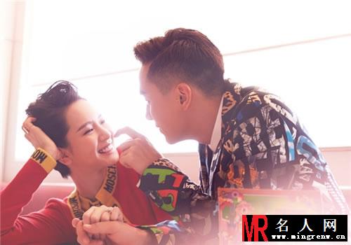 戚薇李承铉镜头秀恩爱 新歌Lucky Lucky获赞(1)