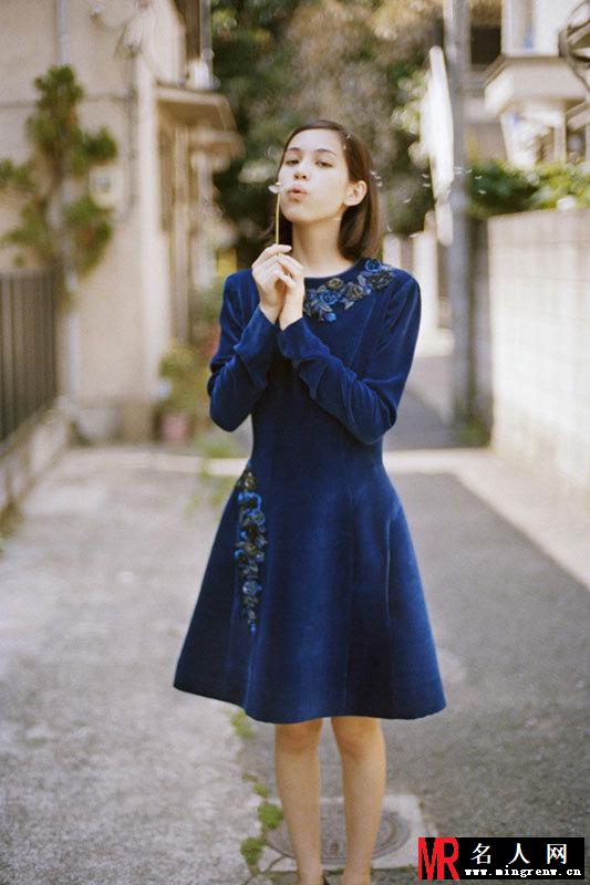 水原希子秋日写真 尽显少女气息迷人(1)