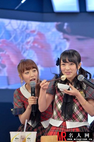 AKB48参加台湾综艺节目 现场与主持人激情互动(1)