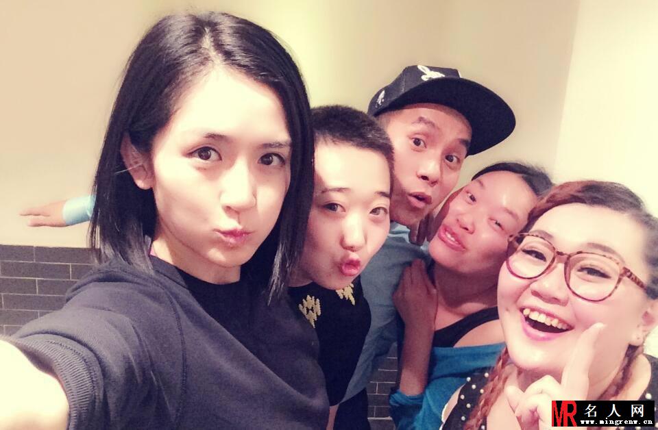 谢娜素颜豪爽请客 调侃你值得一锅(1)