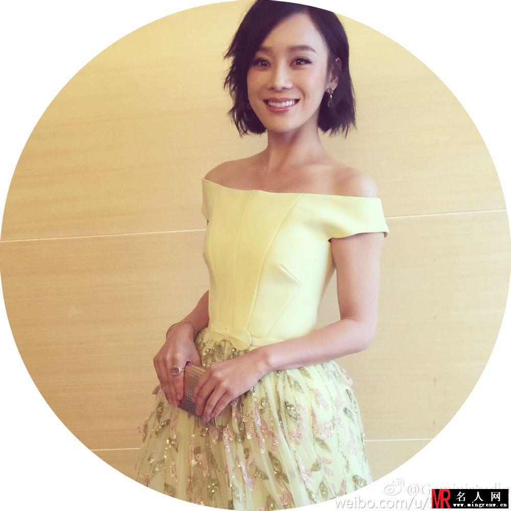 《煎饼侠》亮相上影节 大鹏护花袁姗姗柳岩两女神镇毯(1)
