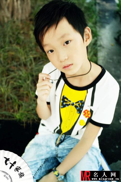 TFBOYS王源2012年青涩可爱生活照集(1)