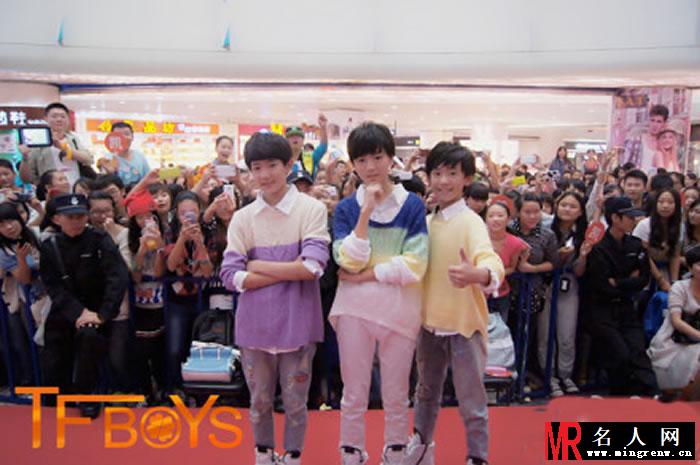 TFBOYS王源2013年上半年生活照集(1)
