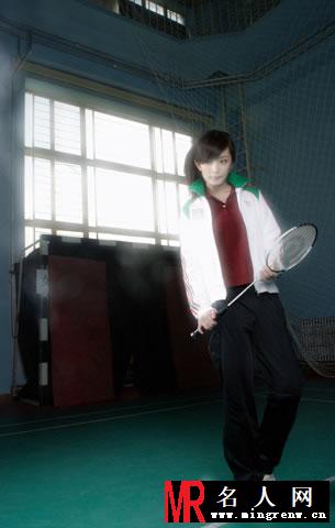 杨幂早期体育杂志写真 青涩少女气质(1)