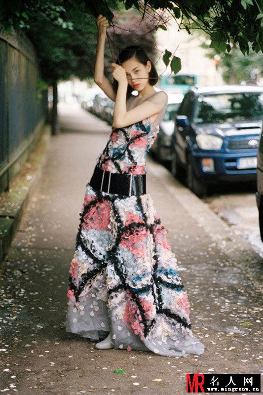水原希子秋日写真 尽显少女气息迷人(1)