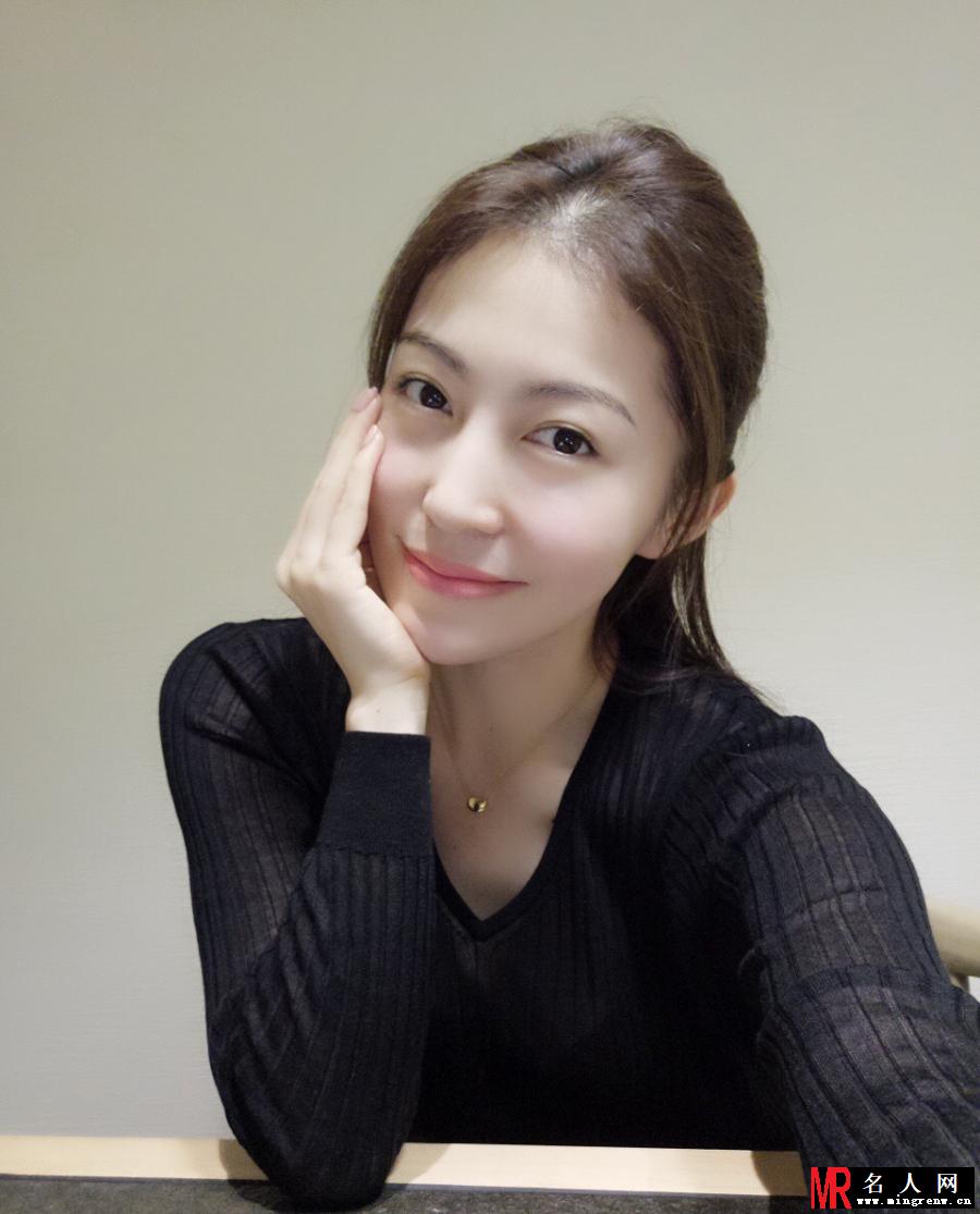 “王伯川”老婆邵思涵生活照(1)