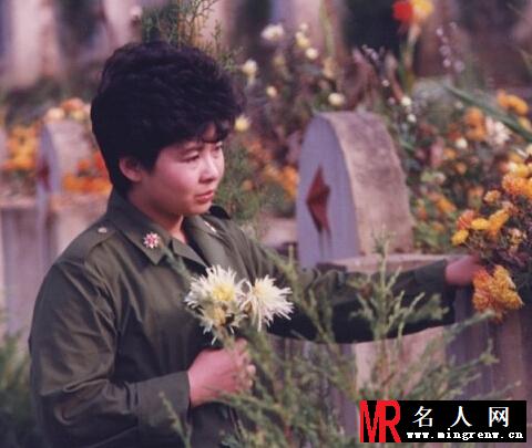 董文华老照片 董文华磁带封面写真(1)