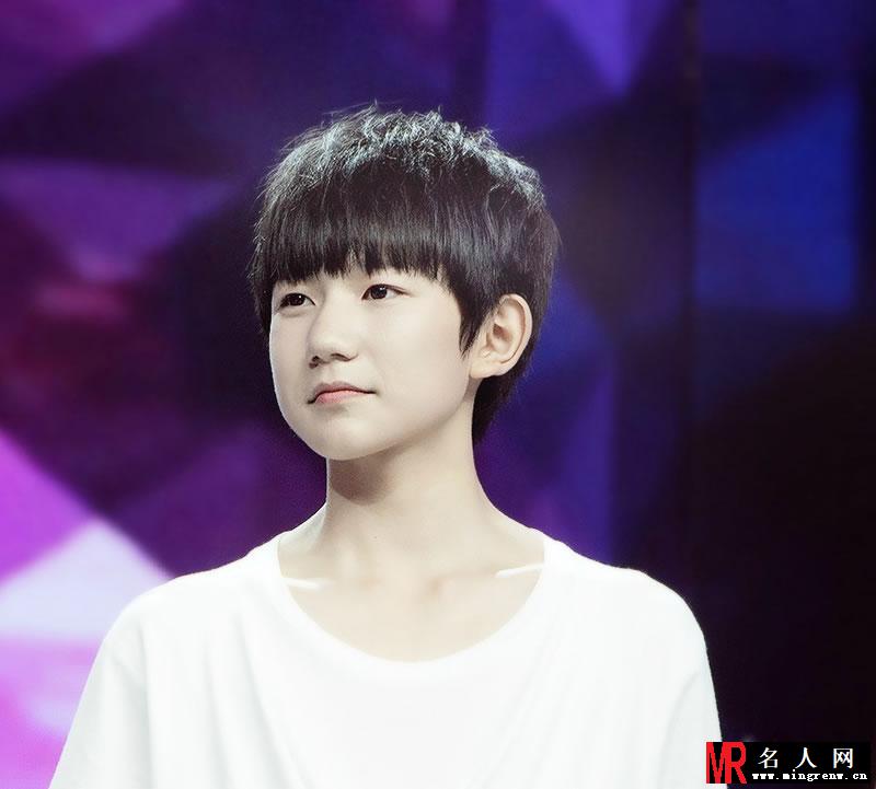 TFBOYS王源生活照 笑容甜美样子乖巧可爱(1)