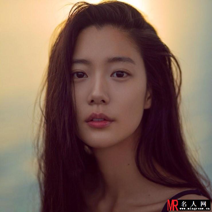 韩国女星Clara李成敏性感比基尼写真(1)
