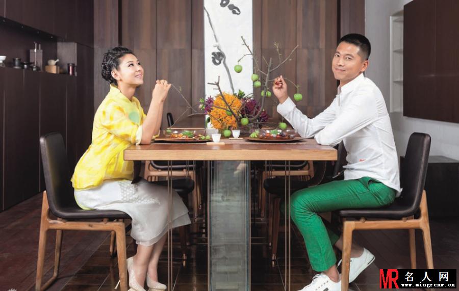 李小萌王雷家居写真 正能量夫妻获赞(1)