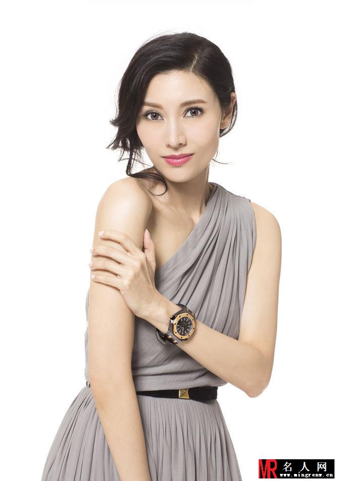 女神李嘉欣最新写真 玩转手表显优雅(1)