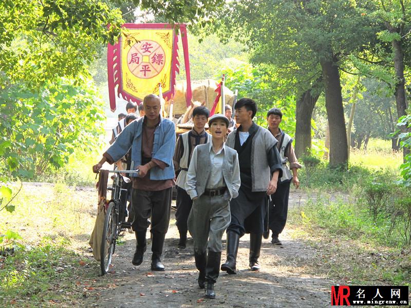 陶昕然《十二金钱镖》剧照曝光 女扮男装显俏皮(1)