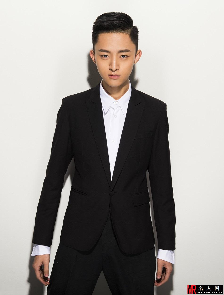 《少年班》都金翰写真 演绎都式深情(1)