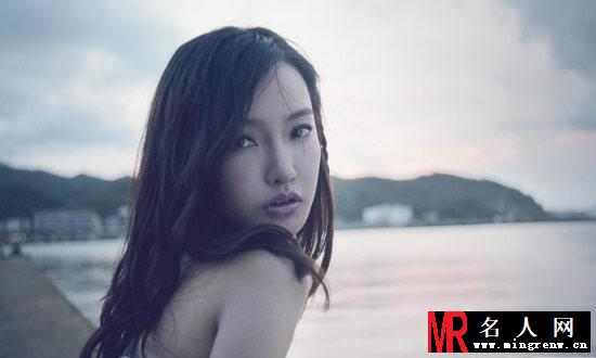 晶女郎童菲性感迷惑写真 迷离眼神朦胧醉美(1)