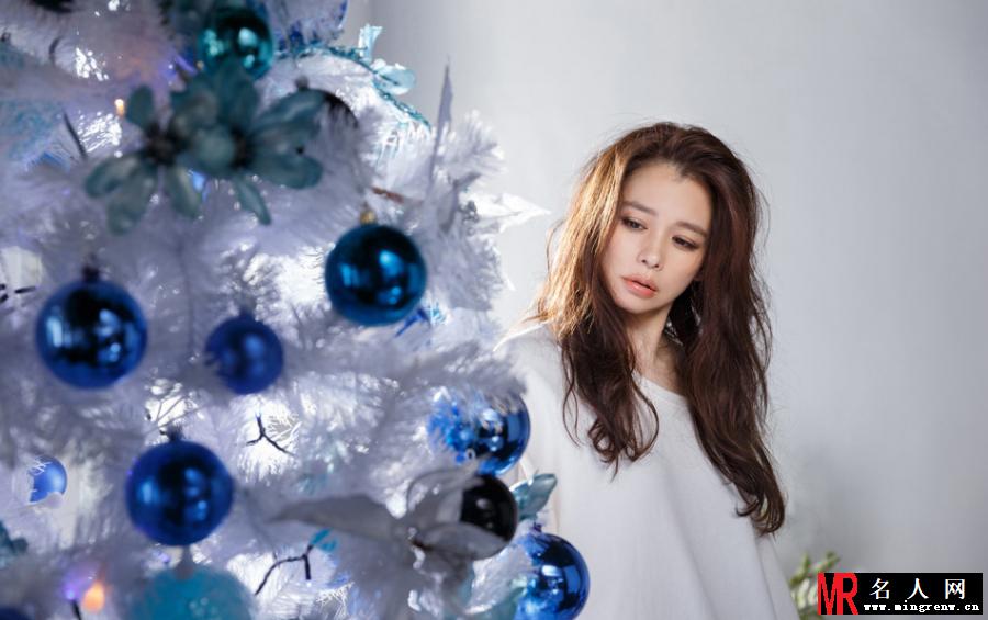 徐若瑄圣诞MV照 蓝色清新美轮美奂(1)