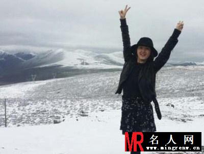 不老女神杨钰莹最新写真 低胸诱惑性感升级(1)
