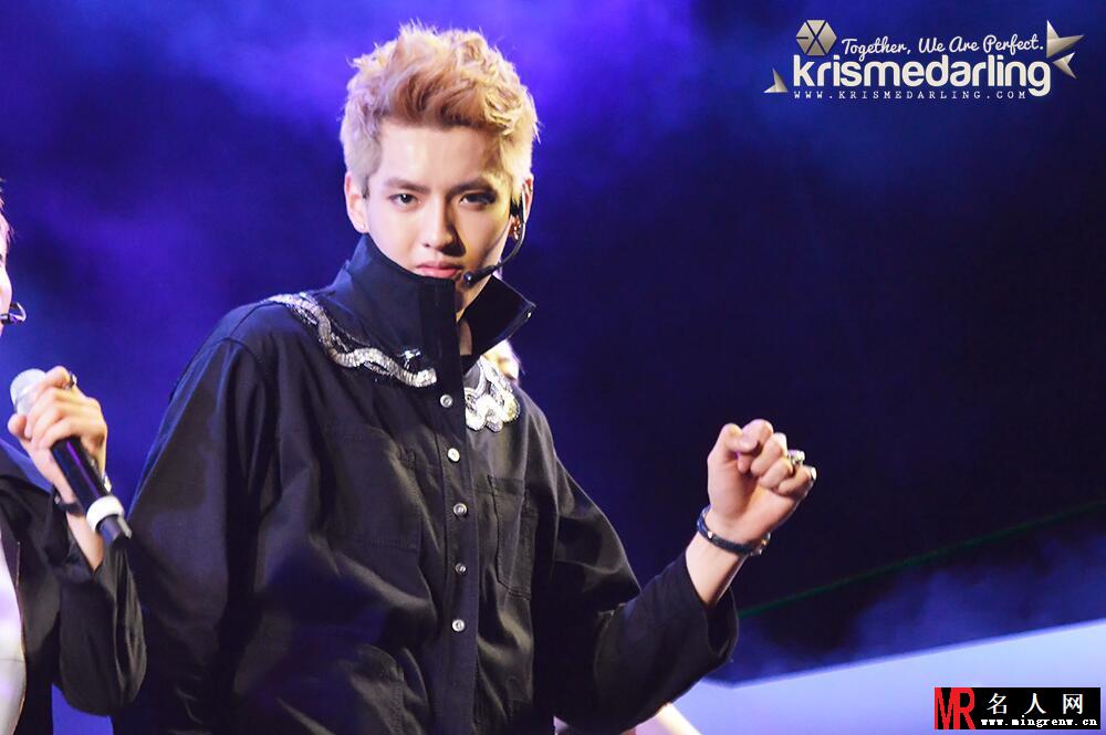 2013年韩国BLUEONE KPOP演唱会EXO精彩表演吴亦凡颜值太高(1)