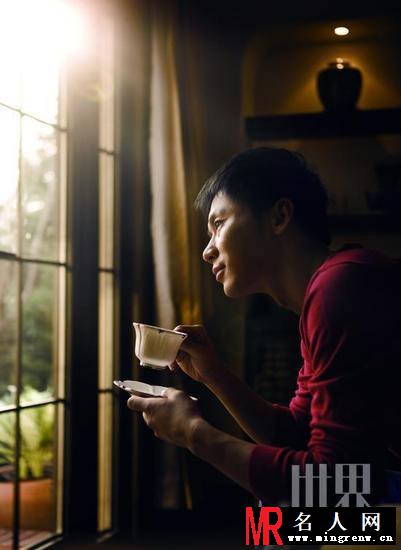 李晨董璇时尚写真 寻找隐市情怀(1)